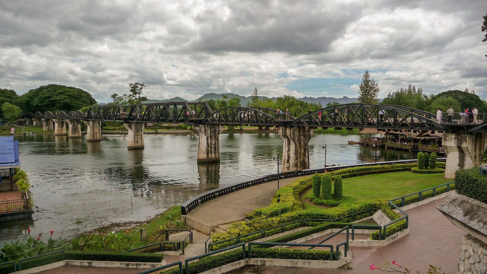 Pont de la rivière KwaÏ