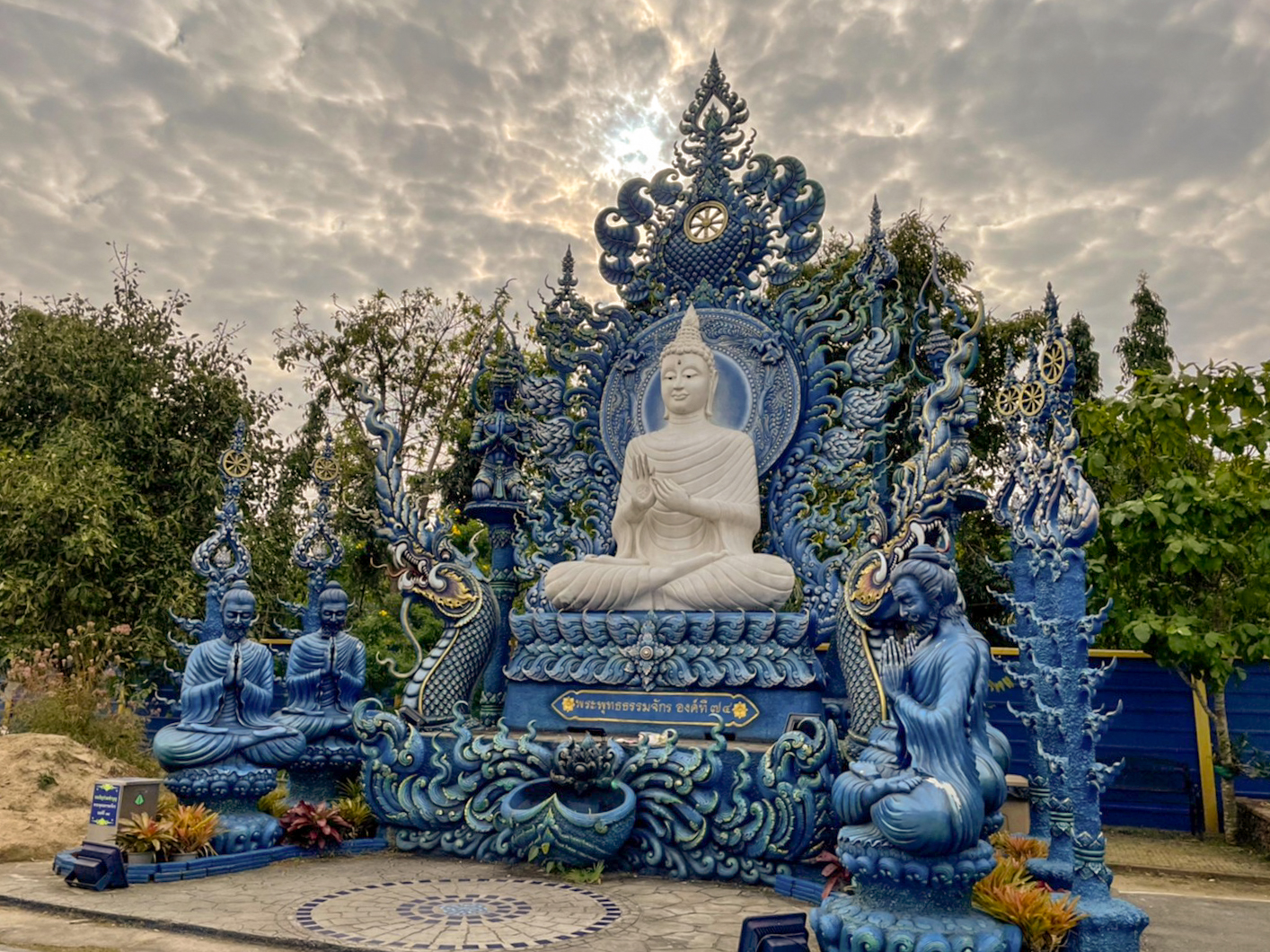 Temple Bleu, Chiang Raï