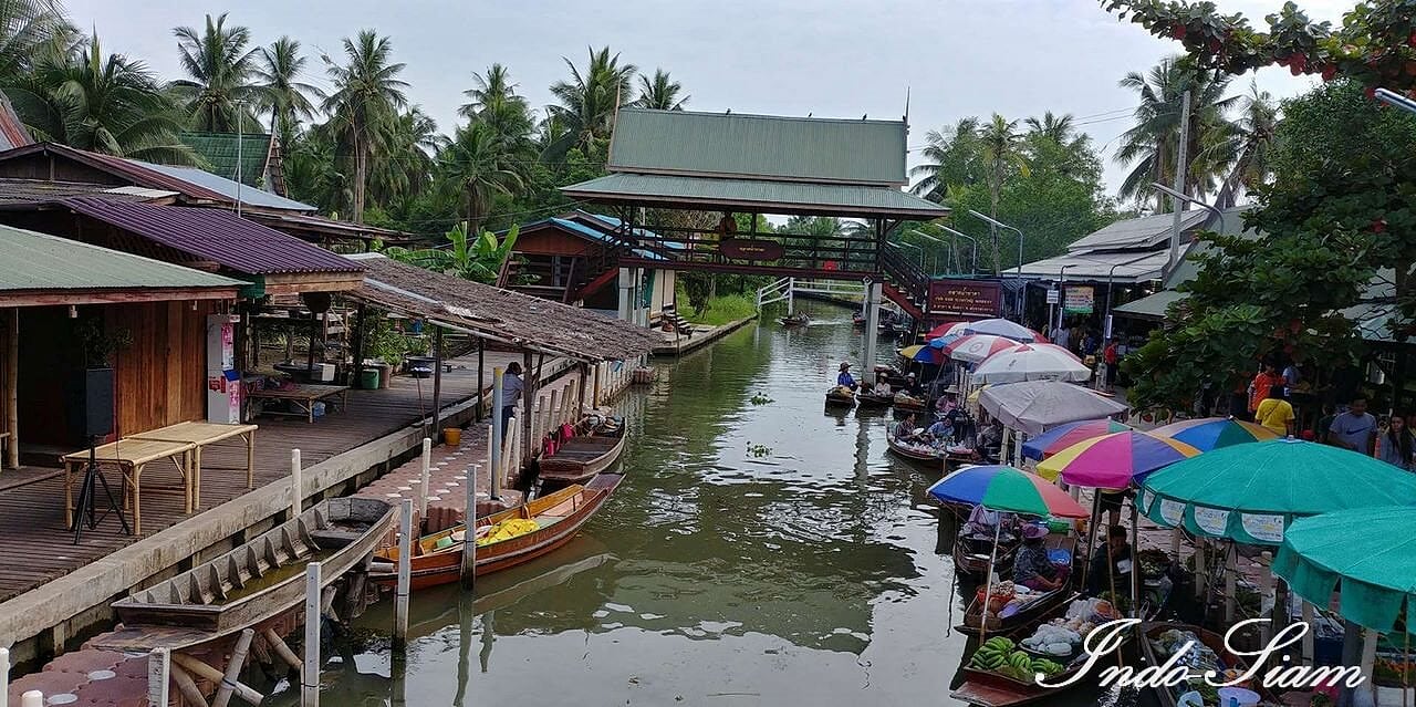 Marché flottant de Tha Kha