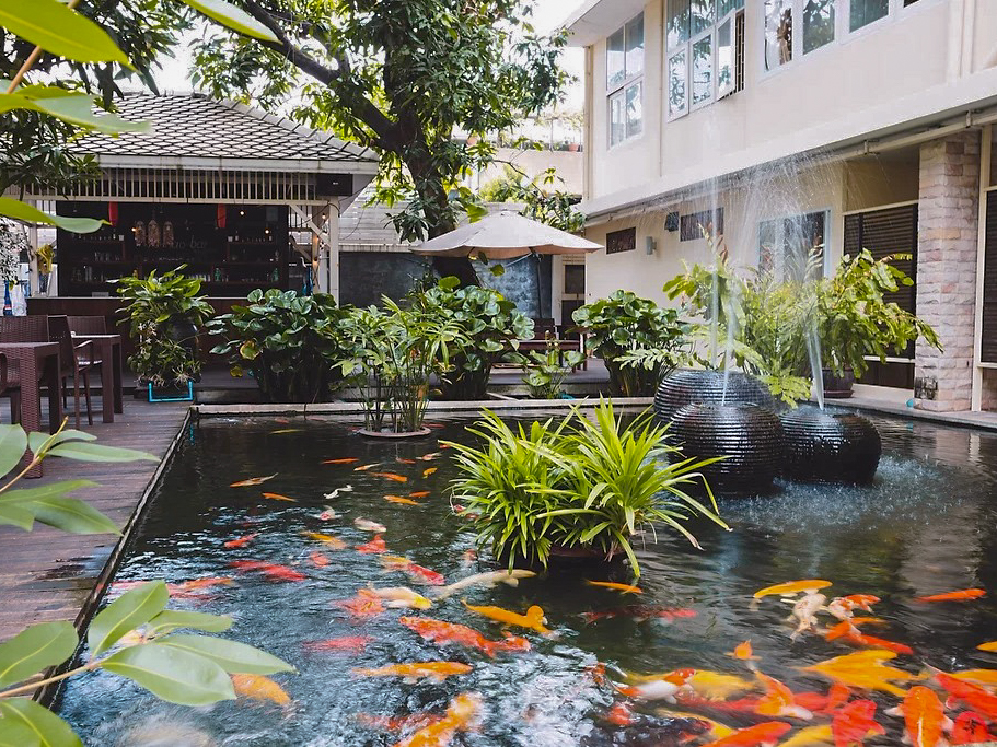 Feung Nakorn Balcony