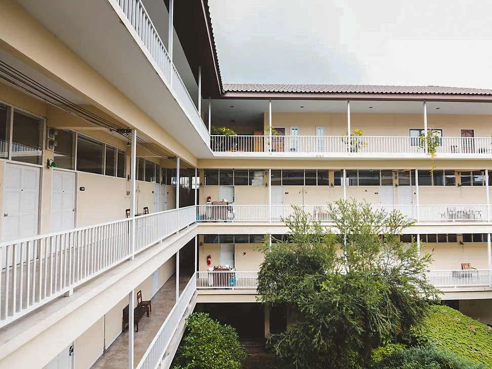 Feung Nakorn Balcony